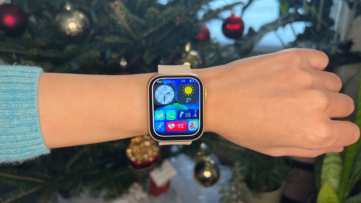Smartwatch in Dubai